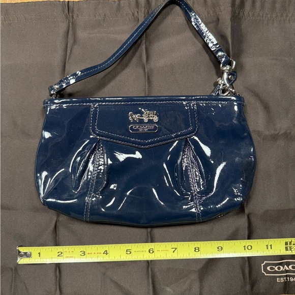 Coach wristlet purse - Picture 4 of 4